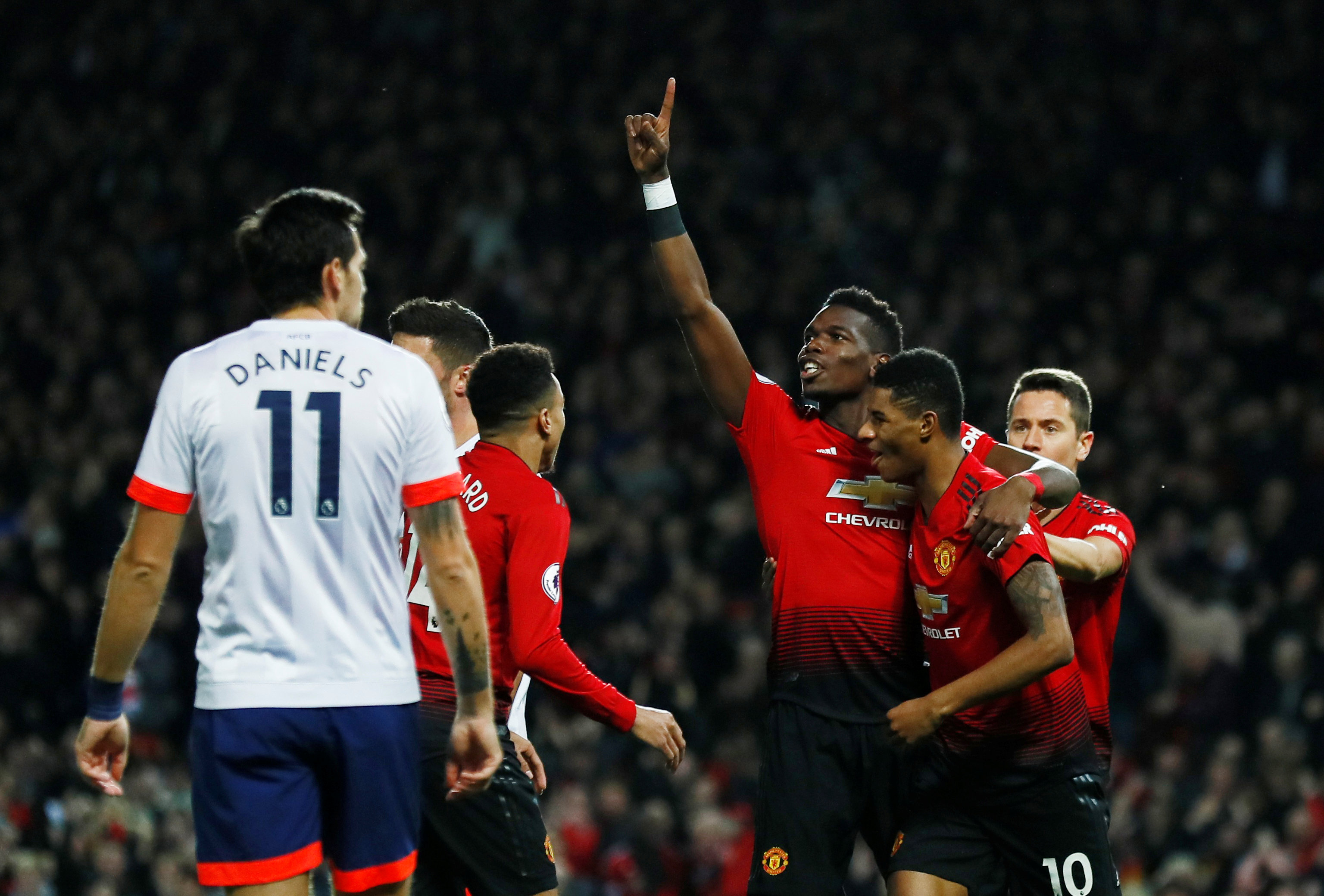 仅令人拍案 仅令人拍案